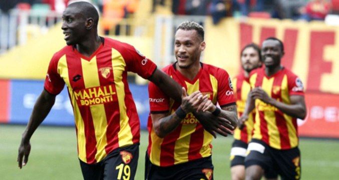 Beşiktaş, Demba Ba'yı Transfer Etmediği İçin Bin Pişman