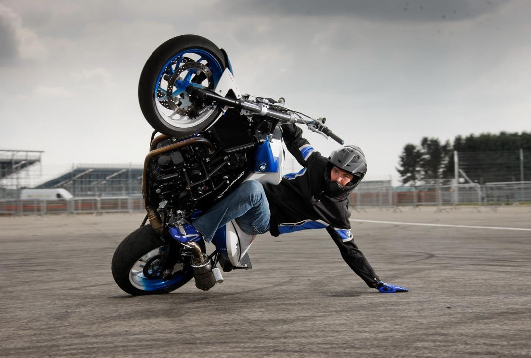 Amazing Bike Stunt