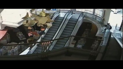 OKLM, il tente de cambrioler un centre commercial avec un café à la main