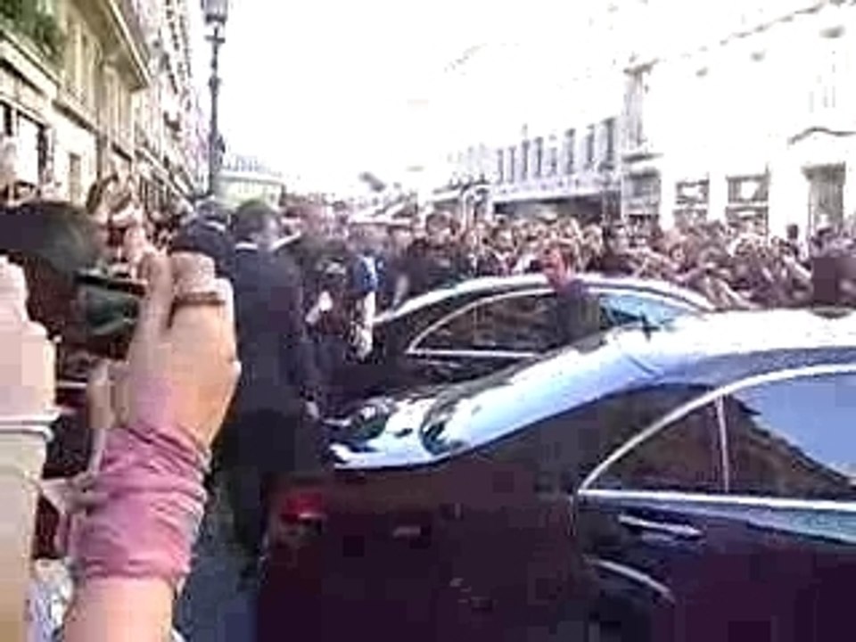 Tokio Hotel 14 Juillet ( Sortie de l'hôtel )