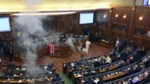 Quand un député lance un gaz lacrymogène au parlement