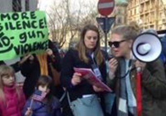 US Expats in Rome Call for Greater Gun Control in March for Our Lives Event