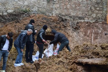 Tarihi Yapıdaki İnşaat Kazısından İnsan Kemikleri Çıktı