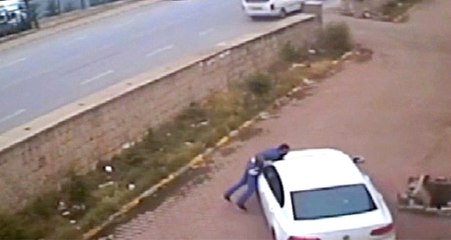 FETÖ Firarisi, Kendisini Yakalamaya Gelen Polisi Arabayla Ezdi