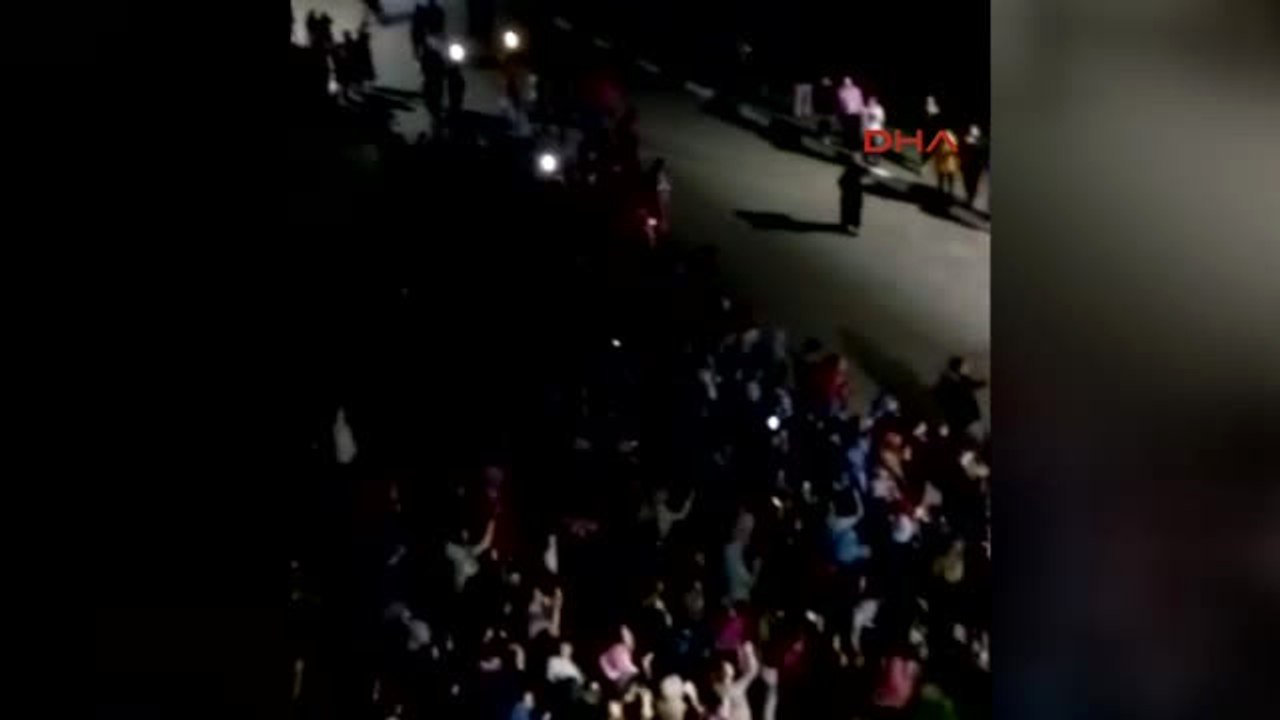 300 Öğrencinin Zehirlendiği Kız Yurdunda Eylem Yapıldı, Öğrenciler Yönetimi İstifaya Çağırdı