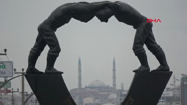 Mahkeme, Selimiye Camii'nin Silüetini Bozacak Kararı İptal Etti