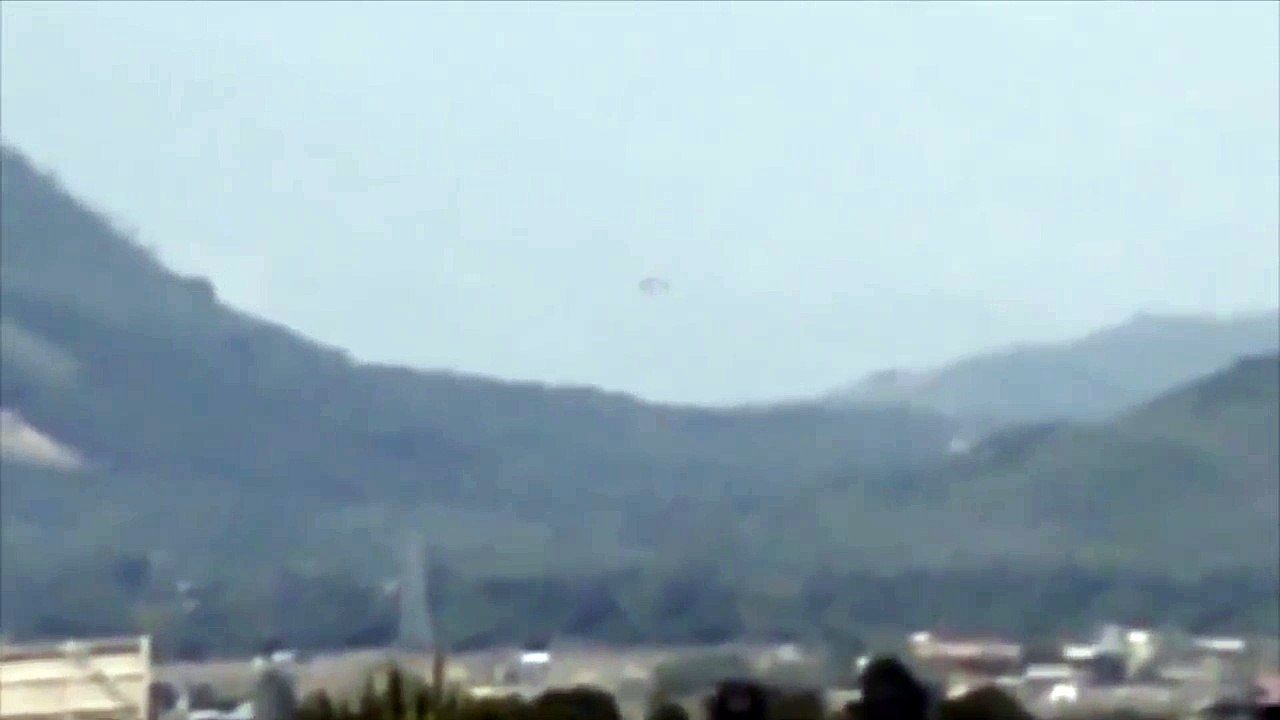 Strange Ufo Disappear And Reappear On The Sky At Night!! Unsolved Mysteries Viral Video!!