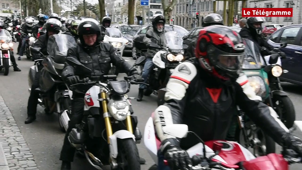 Motards en colère. 600 à l'arrivée à Quimper