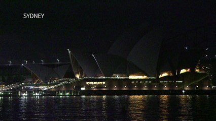 Sydney and Singapore go dark for global Earth Hour