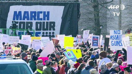 Jovens contra o desarmamento