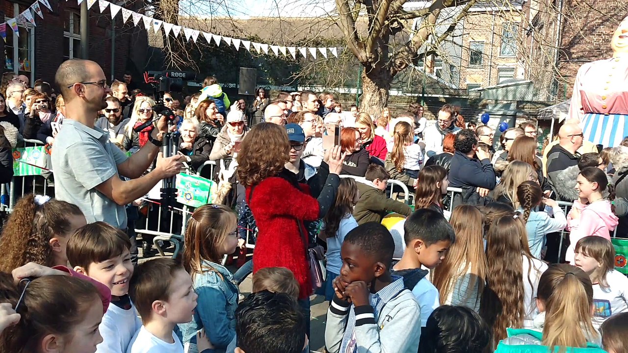 Mons : Ducasse de Messines . On a chanté pour Achile. Vidéo 4/4 Eric Ghislain