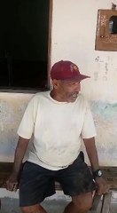Seu Tonho da Pinga canta paródia alcoólica da música Meu Bem Querer, do Djavan