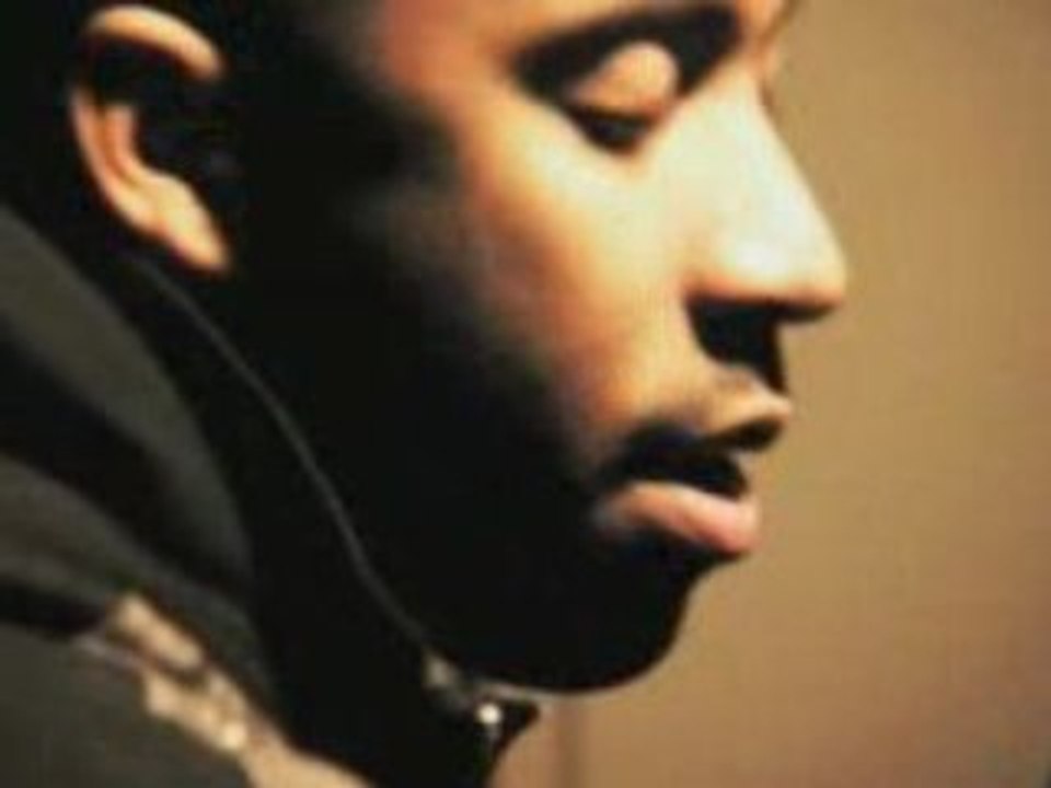 Novel Feat. Joell Ortiz - Hit Em With The Shottie