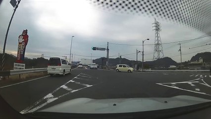 【転載】煽りながら突っ込んでくるヤンキー！