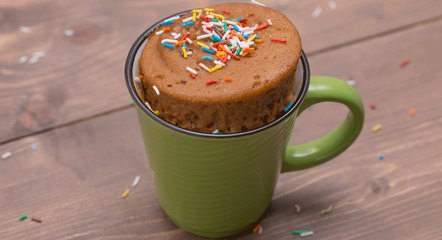 طريقة عمل كيك النوتيلا الخالي من الدقيق بـ 3 مكونات فقط