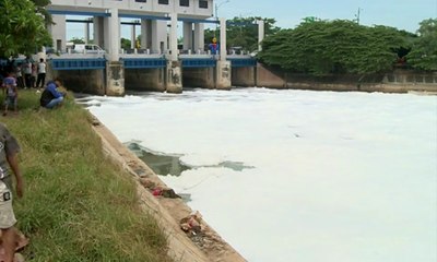 Kanal Banjir Timur Tercemar Limbah
