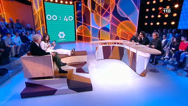 Christophe Alévêque se paye Laurent Delahousse après son interview d'Emmanuel Macron : J'ai cru que ça allait finir aux toilettes - Regardez