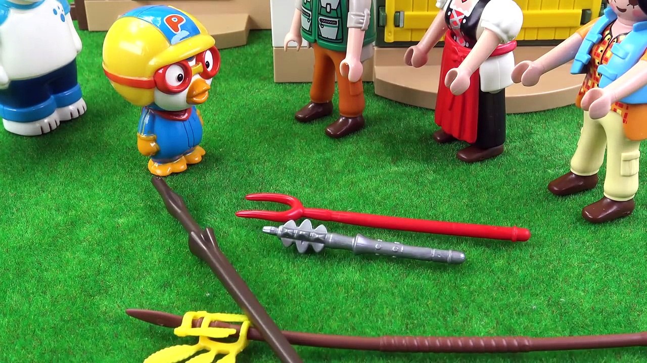 해적요세의 대포 공격에 맞서는 뽀로로 친구들! 루피의 탱크 반전 기대! ❤ 뽀로로 장난감 애니 ❤ Pororo Toy Video | 토이컴 Toycom