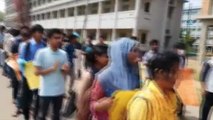 - Bangladeşli öğrencilerden özel şart kontenjanına protesto- Öğrencilerden ülke tarihinin en büyük eylemi