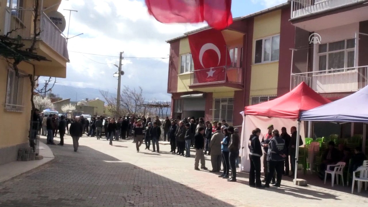 Şehit Uzman Çavuş Çetin son yolculuğuna uğurlandı (2) - AFYONKARAHİSAR