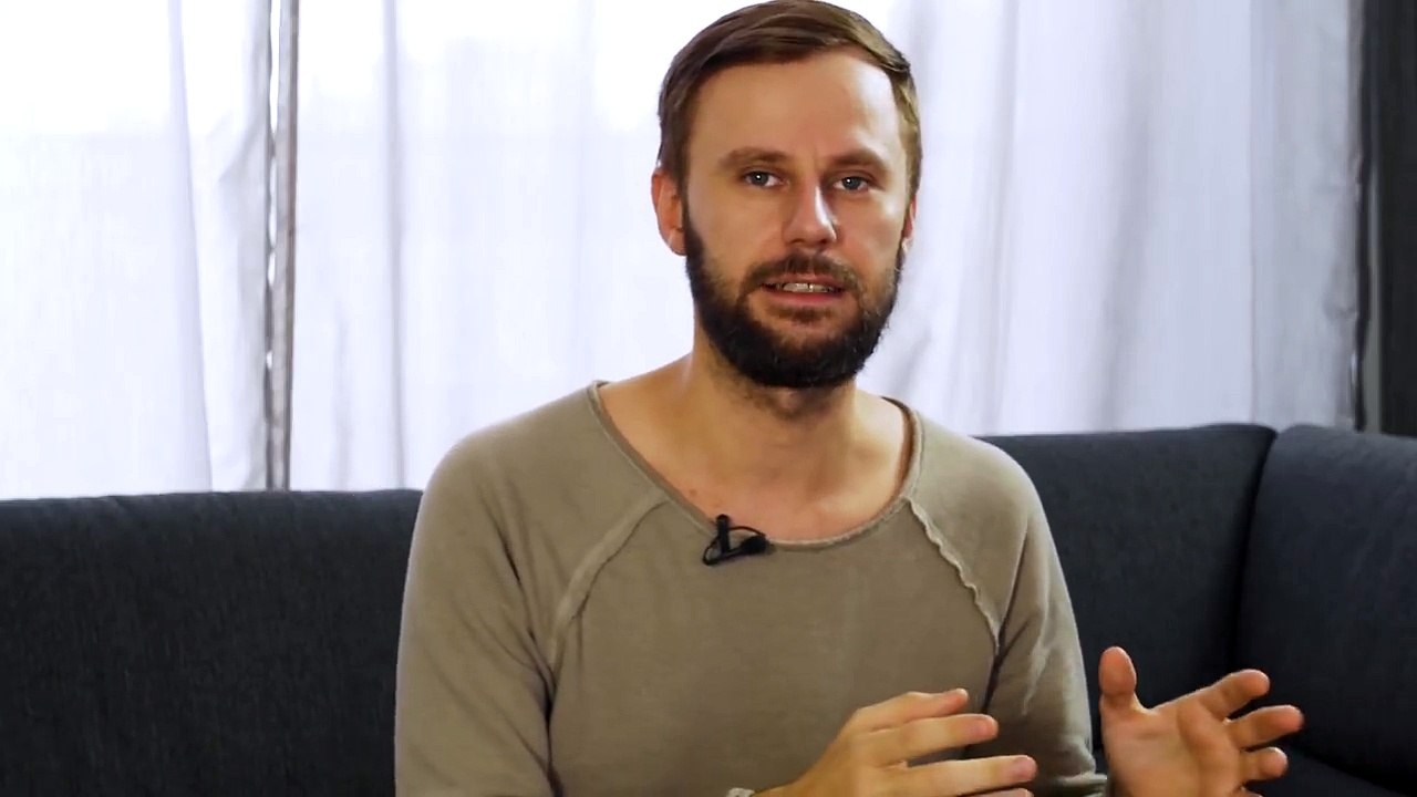 6 Dinge, die sich Männer von Frauen wünschen aber nicht danach fragen | Darius Kamadeva Flirttipps