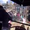 Des hooligans anglais balancent leurs bières sur des touristes à Amsterdam