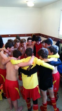 LES VESTIAIRES DES U13 APRES LA VICTOIRE CONTRE PAU