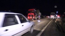 Yolcu otobüsü ile beton mikseri çarpıştı: 27 yaralı (2) - MANİSA