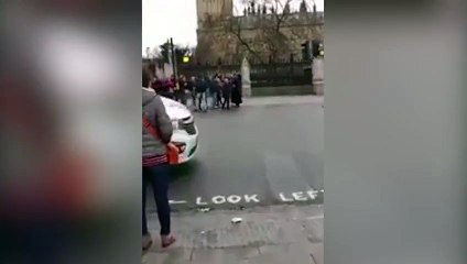 Londres  el momento del tiroteo y carreras de pánico insolito