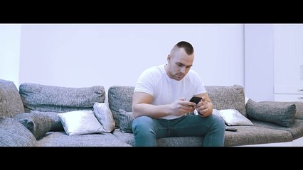 HENCSY - Kicsi Madár Élőfellépés 🎶