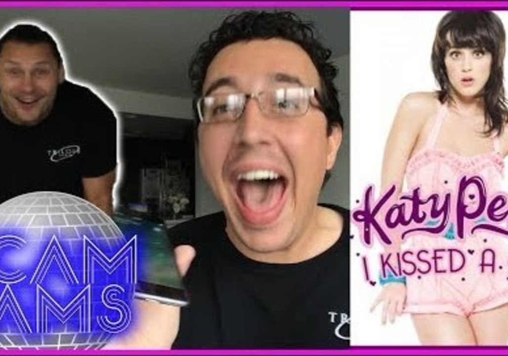 Man Hilariously Wastes a Scammer's Time With Katy Perry's Song Lyrics