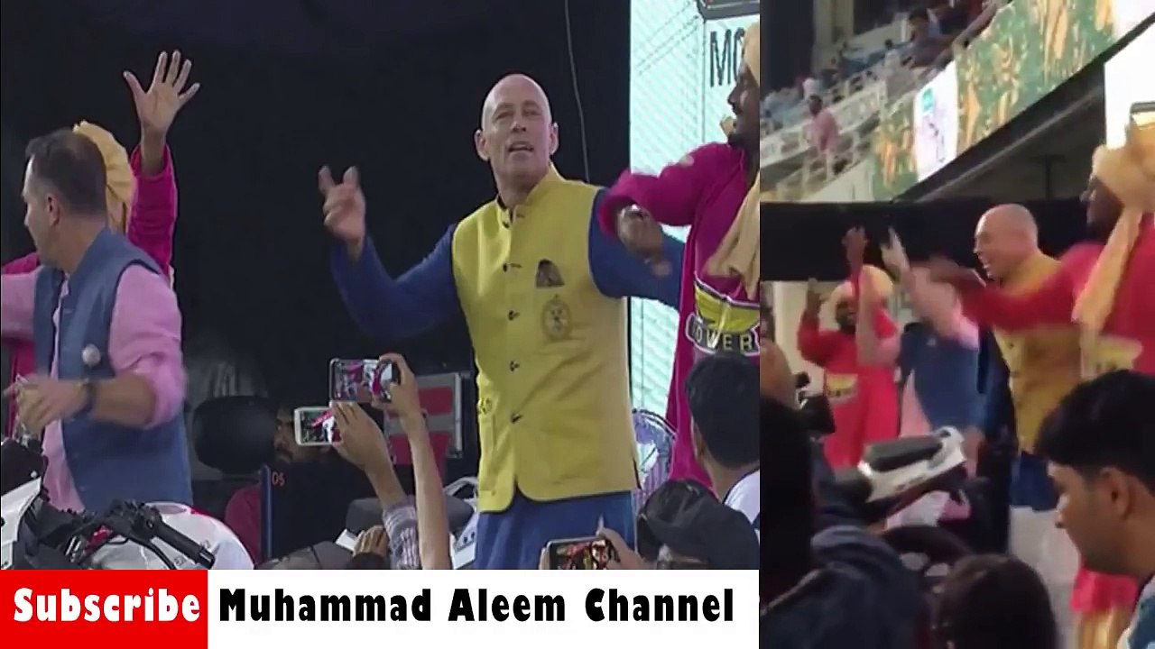 Danny Morrison - Funny  Dance During PSL Match - 2018 PSL3