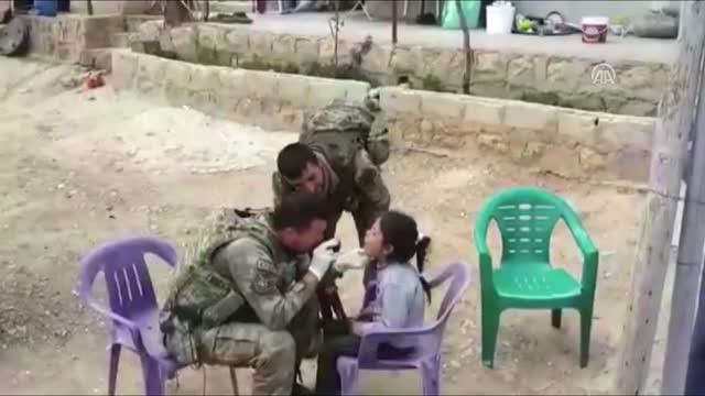 Afrin'de, TSK Unsurları Yerel Halka Sağlık Hizmeti Götürüyor