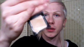 Flawless pale full coverage powder foundation - Illamasqua & Mac cosmetics