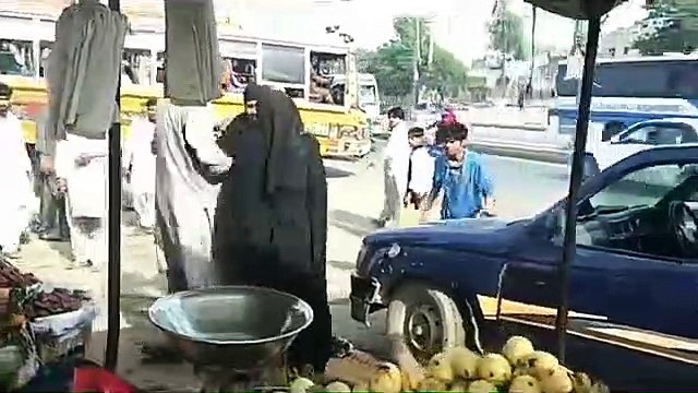 Shameful Act By Sahiwal Police- Police Misbehaving And Dragging A Woman