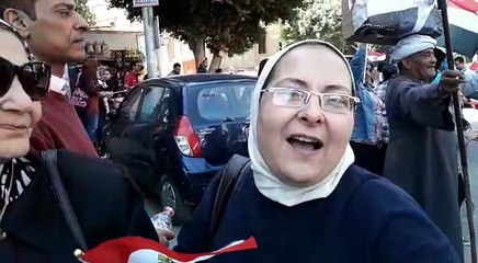 سيدة  اللى لسه منزلش معندوش دم