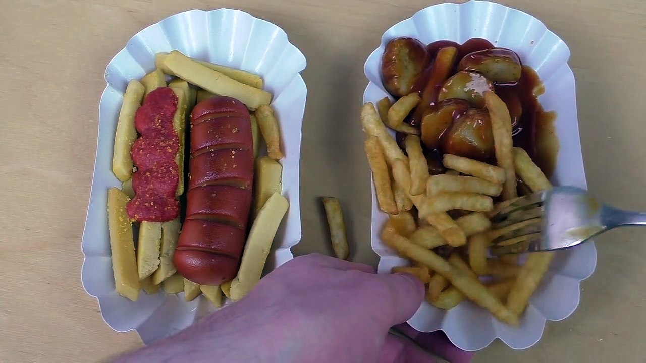 Candy Currywurst with Pommes