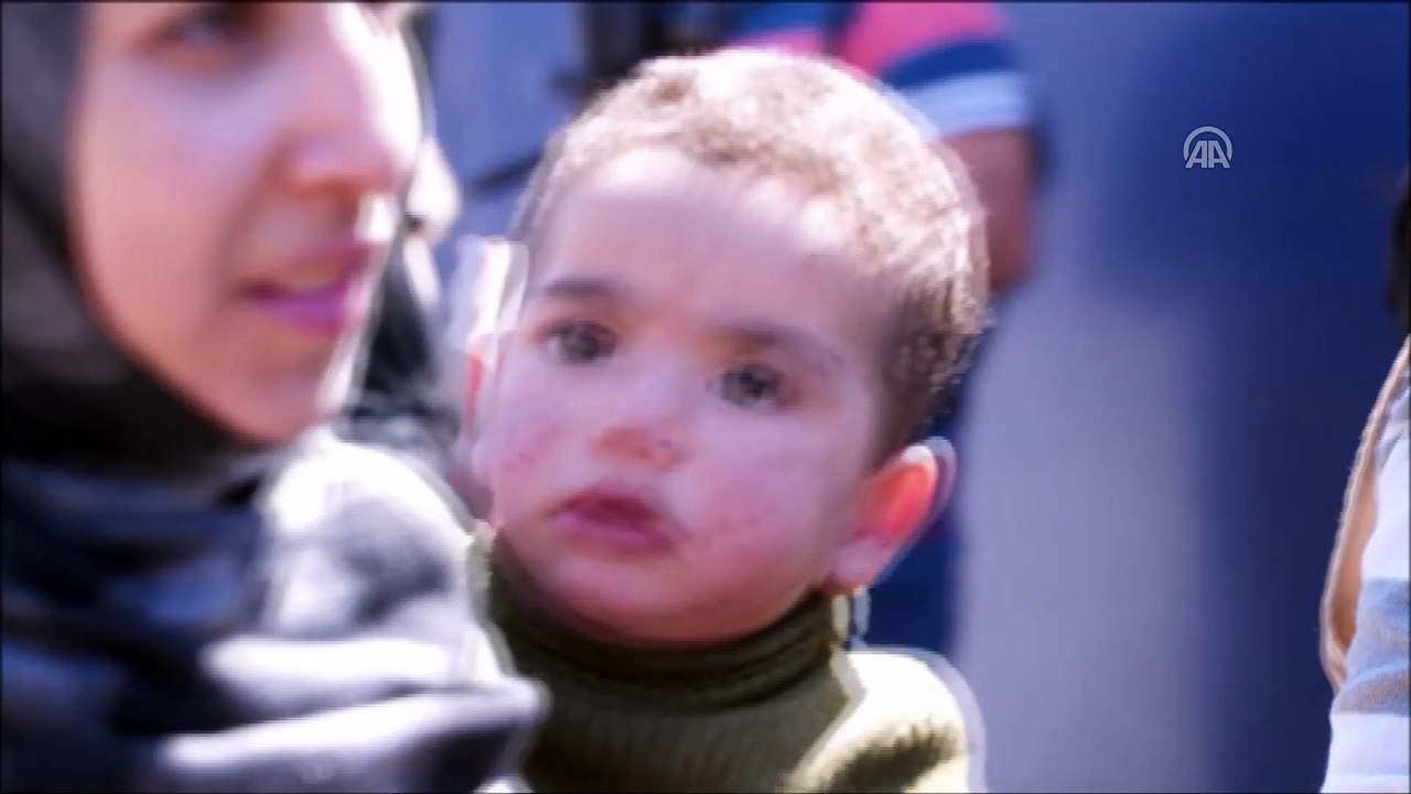 Doğu Guta'dan zorunlu tahliyeler - İHH, ihtiyaç malzemesi ve acil yardım paketi dağıttı - HAMA