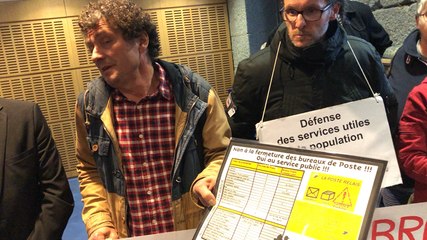 Les défenseurs des bureaux de poste s’invitent en conseil