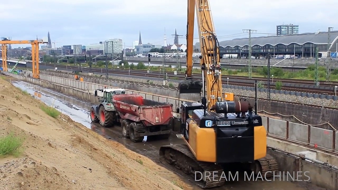 CATERPILLAR 349E LONG REACH BAGGER TUNNEL BAUSTELLE FÜR U-BAHN