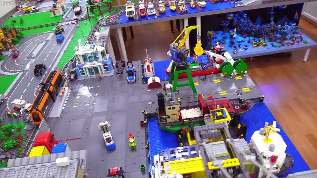 LEGO light rail tram + Power Functions motor & RC installed 60097