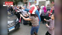 وصلة رقص أمام اللجان الانتخابية بمصر الجديدة