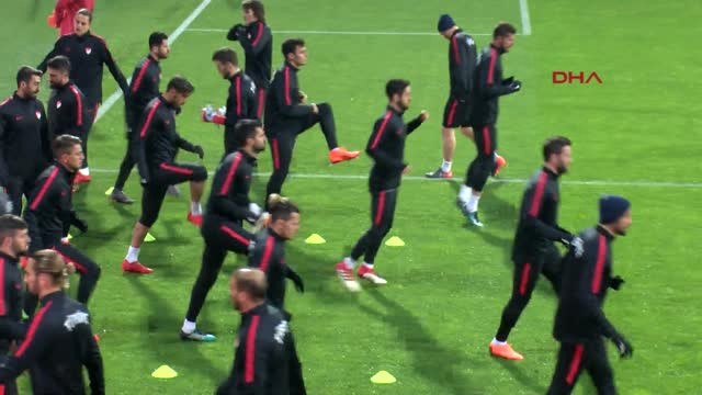 A Milli Futbol Takımı, Karadağ Maçının Hazırlıklarını Tamamladı
