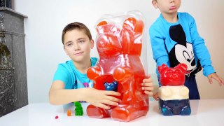 LE PLUS GROS BONBON NOUNOURS DU MONDE - Worlds Largest Party Gummy Bear Ever!