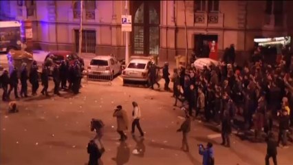 Los disturbios en Barcelona dejan un centenar de heridos