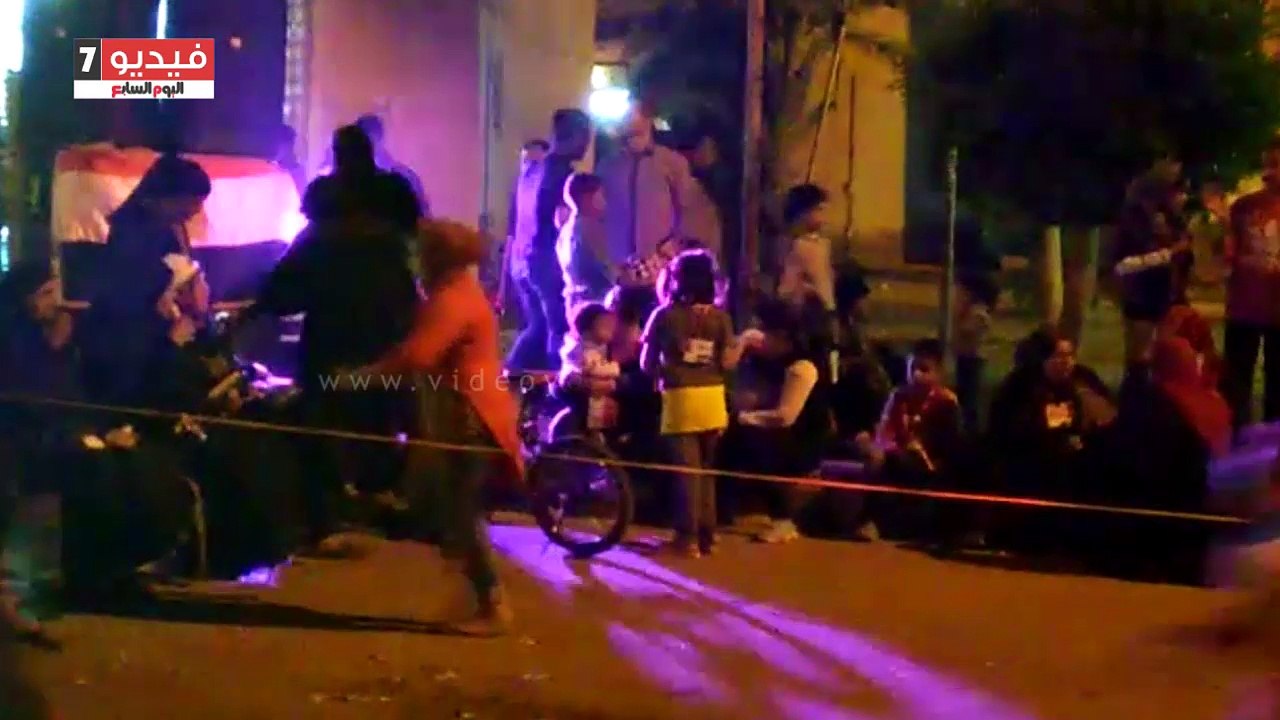 الناخبون يحتفلون بالعرس الديمقراطى بـ6 أكتوبر على نغمات "تسلم الأيادى"