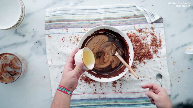 FERRERO ROCHER GIGANTE - COMO FAZER? | PÁSCOA | BIGODE SOZINHO NA COZINHA | ESPECIAL PÁSCOA
