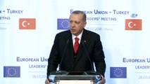 - AB-Türkiye Zirvesi sona erdi- Cumhurbaşkanı Erdoğan, 'Teröre karşı operasyonlar Avrupa’nın güvenliğine katkı sağlar'- 'Sene 1963, sene 2018; Türkiye’nin aday ülke olmanın ötesinde geldiği bir nokta yok'- 'İnsani krizlerde bürokra..