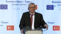 - AB Konseyi Başkanı Tusk: 'Türkiye'nin darbe girişimi sırasındaki olaylardan büyük zarar gördüğünü biliyoruz'- 'Türkiye'ye 3 milyon mülteciye kapılarını açtığı için teşekkür ediyoruz'