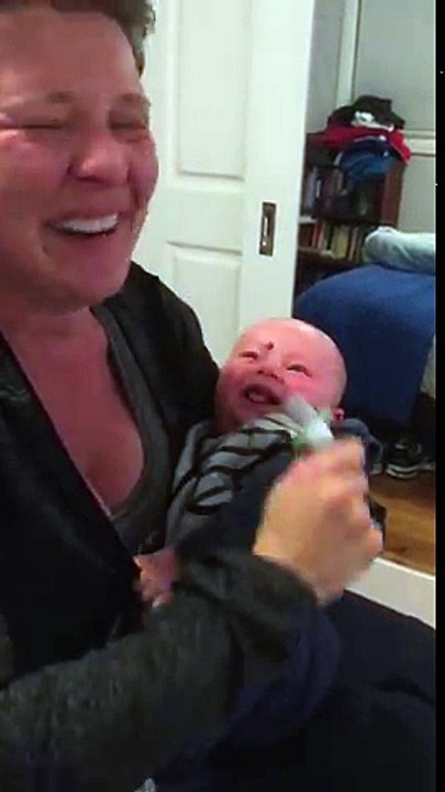 Ce bébé a très certainement le rire le plus contagieux que vous aurez l’occasion d’entendre un jour